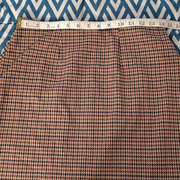 Maurices Brown Black Red Plaid High Rise Mini Skirt Size Small - Picture 13 of 14